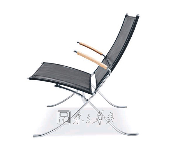 X CHAIR